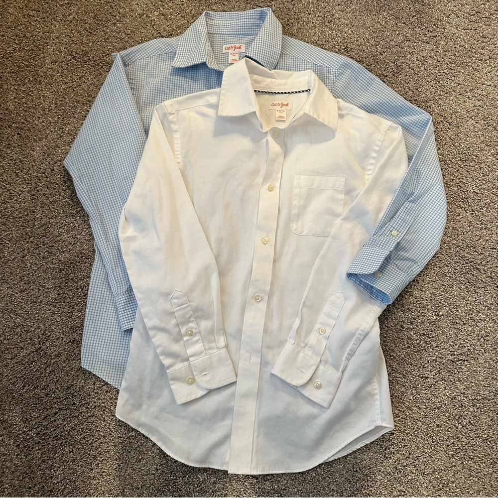 CAT & JACK | 2 Button Down Long Sleeve Shirts (M 8/10)